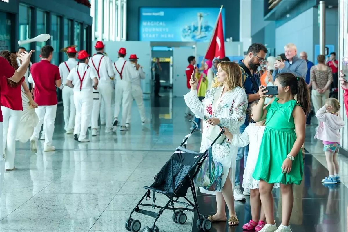 İstanbul Havalimanı, Zafer Yolu Projesiyle Kütahya’daki Okula İletişim Teknolojileri Sınıfı ve Kütüphane Oluşturdu