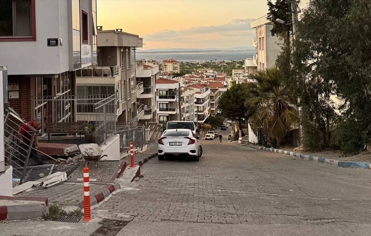 İzmir’de Okula Araç Girdi: 3 Yaralı