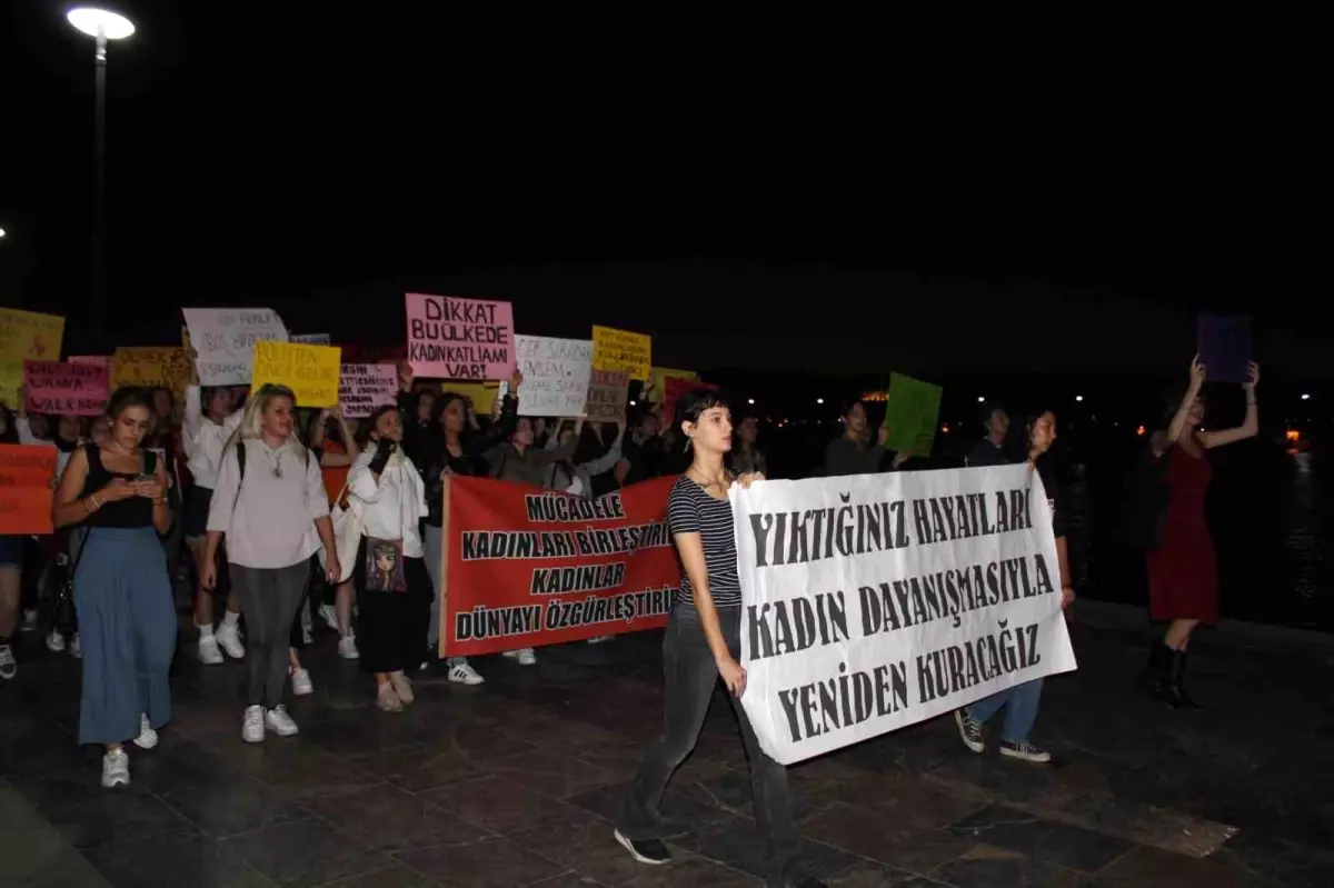 Çanakkale’de Kadın Cinayetleri Protesto Edildi