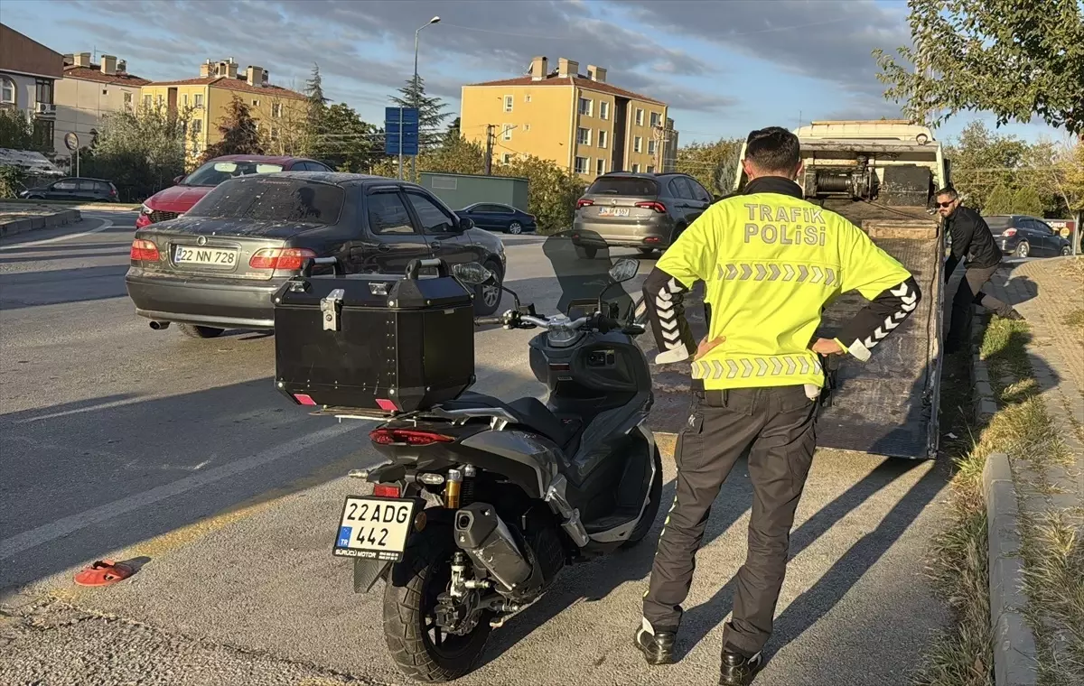 Edirne’de Motosiklet Kazası: Sürücü Yaralandı